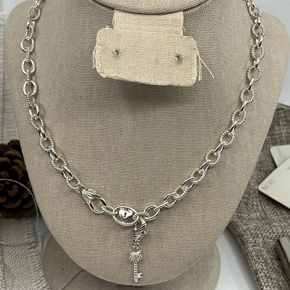 💎 Vintage Judith Ripka Sterling Silver Heart & Key Statement Necklace w/Box Cer - Picture 9 of 16